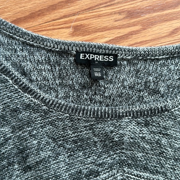 Express sweater - Picture 2 of 2